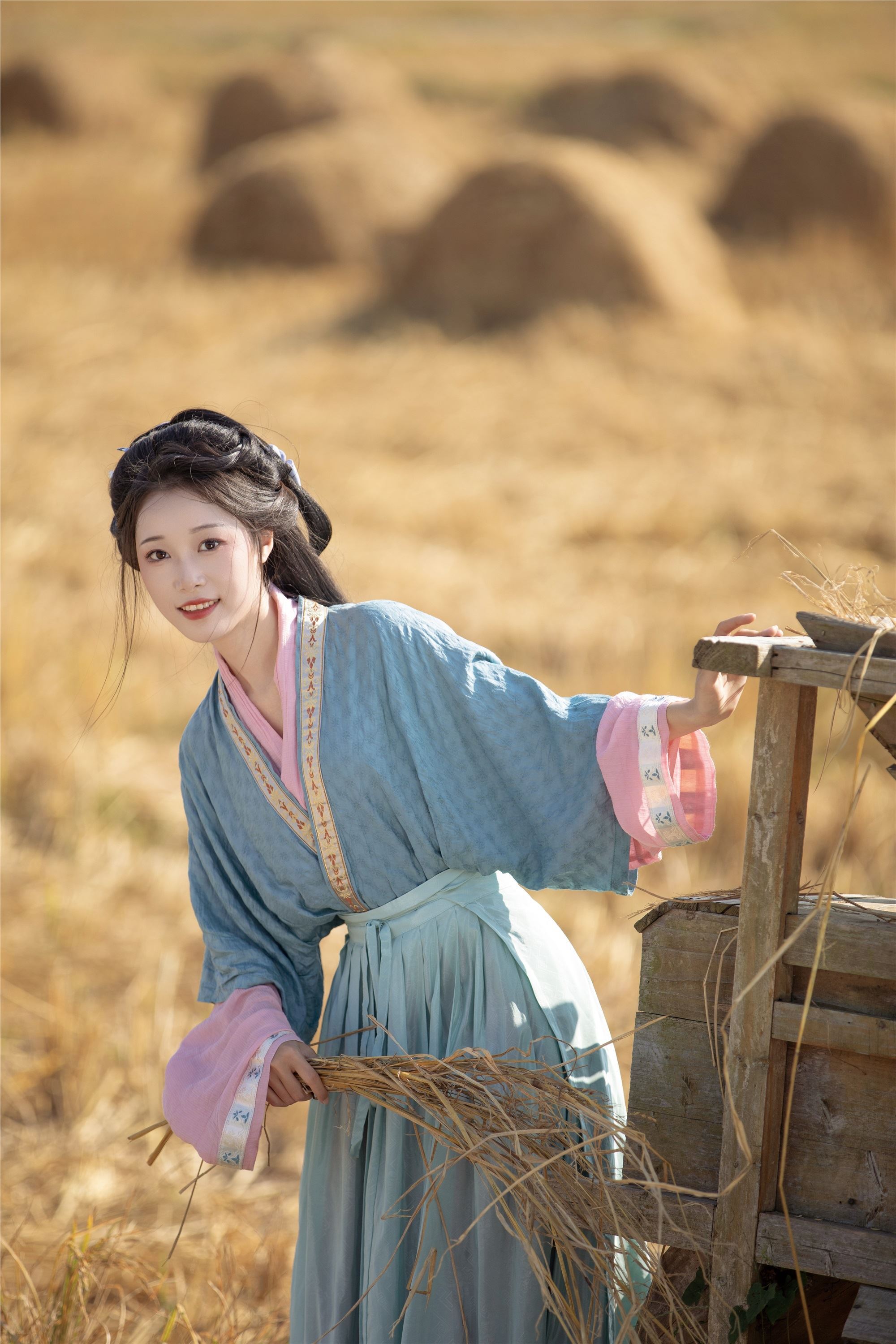 YITUYU艺图语 2025.01.25 拾穗 苗子